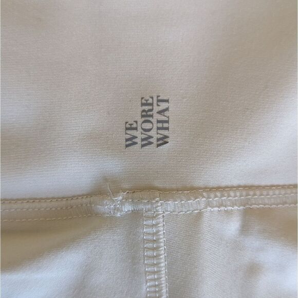 WeWoreWhat Hot Shorts sz XS NWOT Off White Neutral - Picture 10 of 12